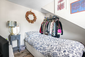Bedroom- click for photo gallery